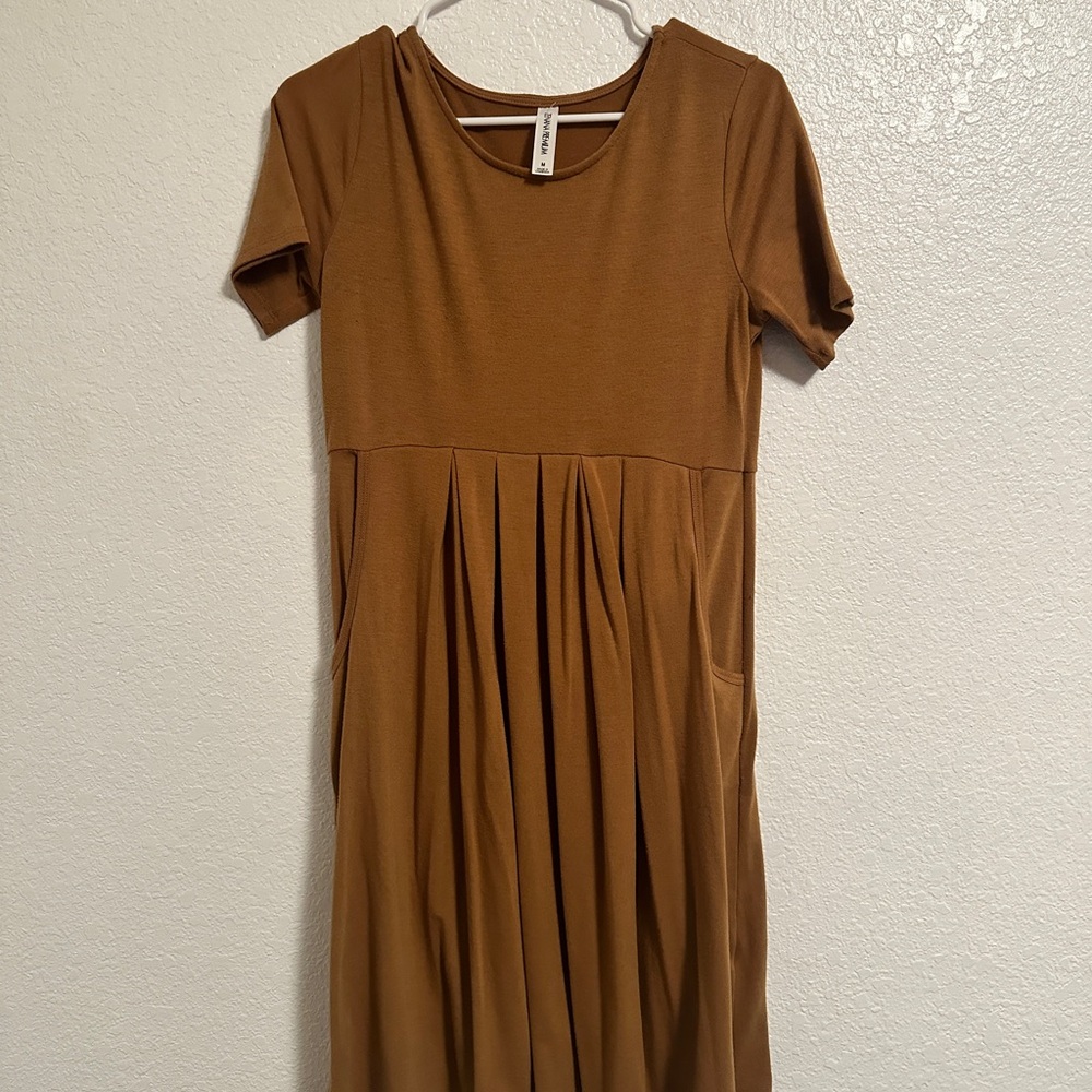 Zenana Outfitters Tan Short Sleeve Dress
